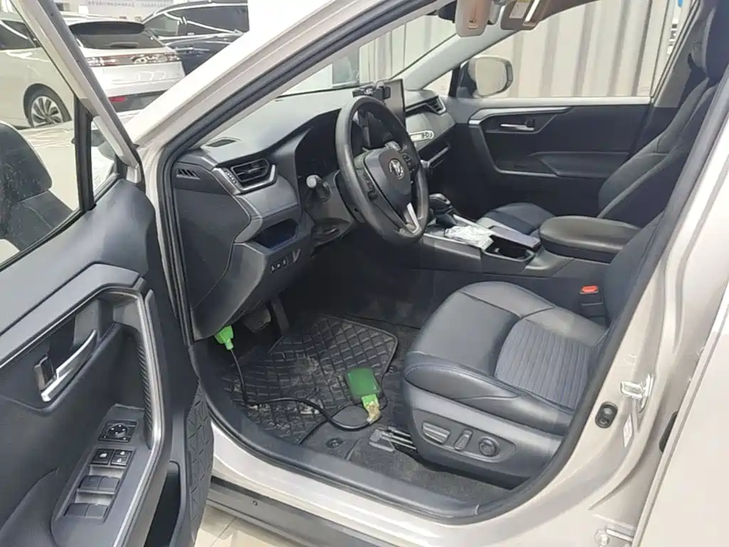 Toyota Wildlander 2021 — фото 16