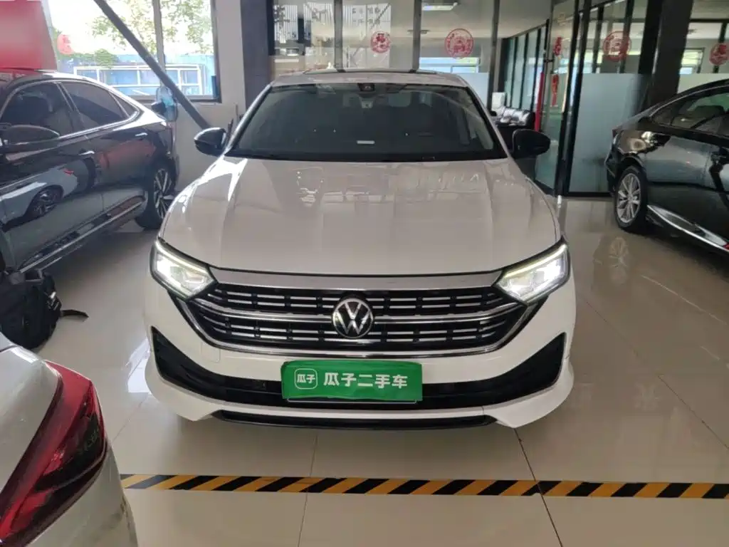 Volkswagen Sagitar 2022