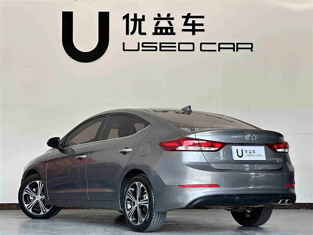 Hyundai Elantra 2019 — фото 7