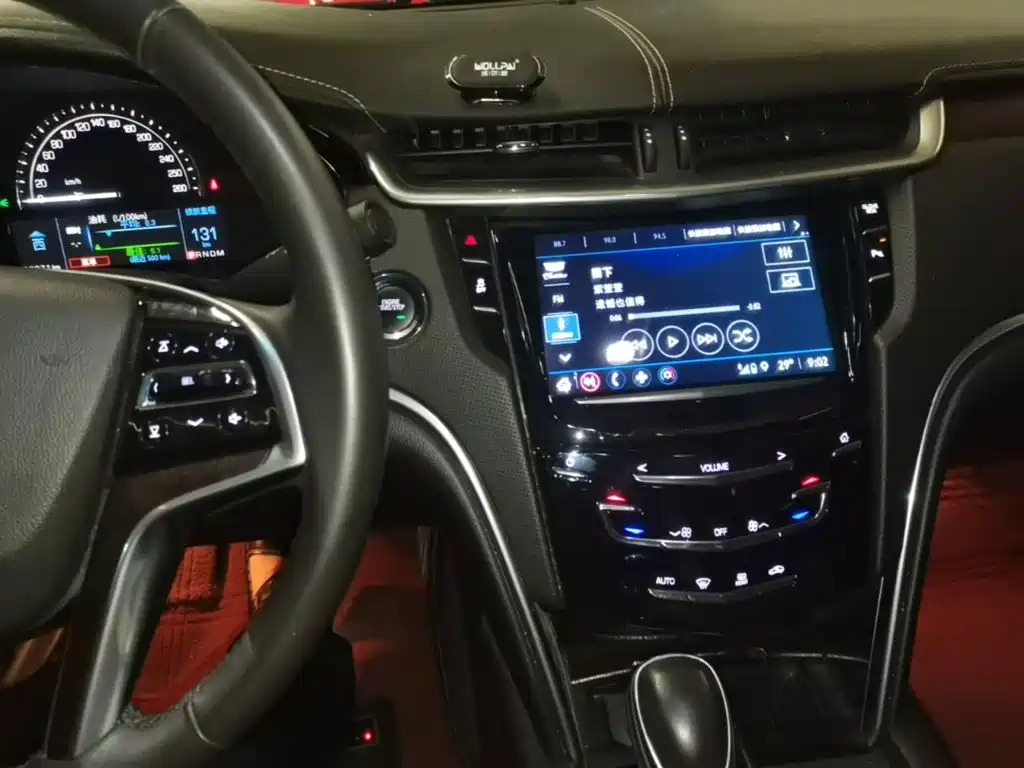 Cadillac XTS 2018 — фото 13