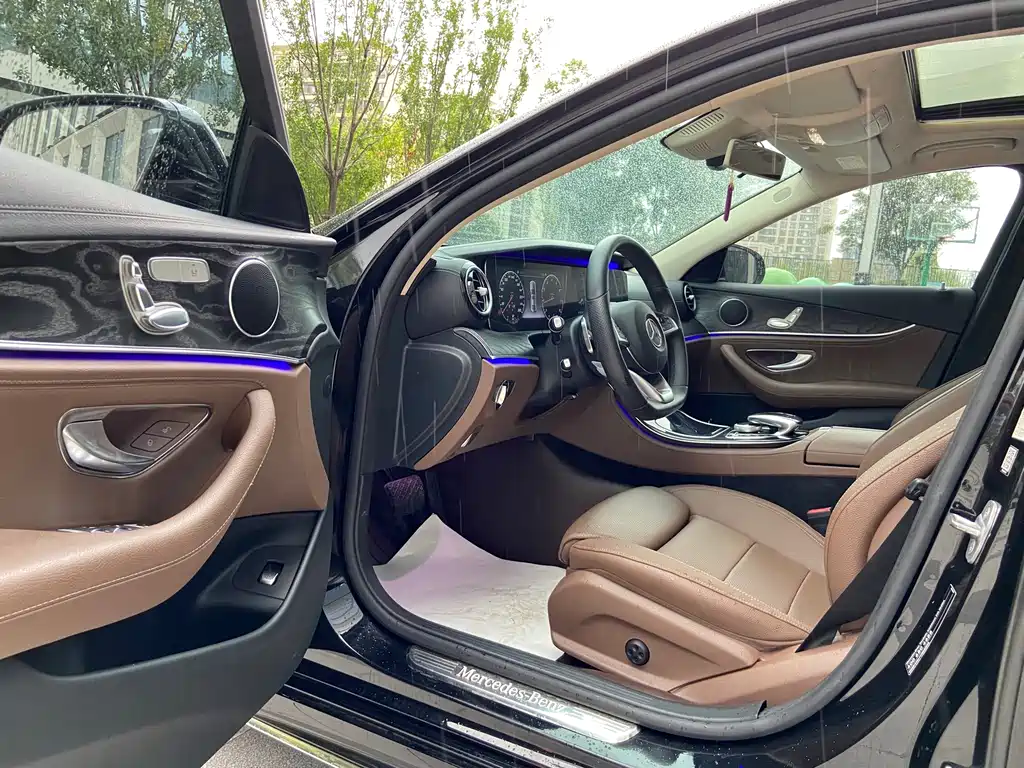 Mercedes-Benz E-Class 2017 — фото 9