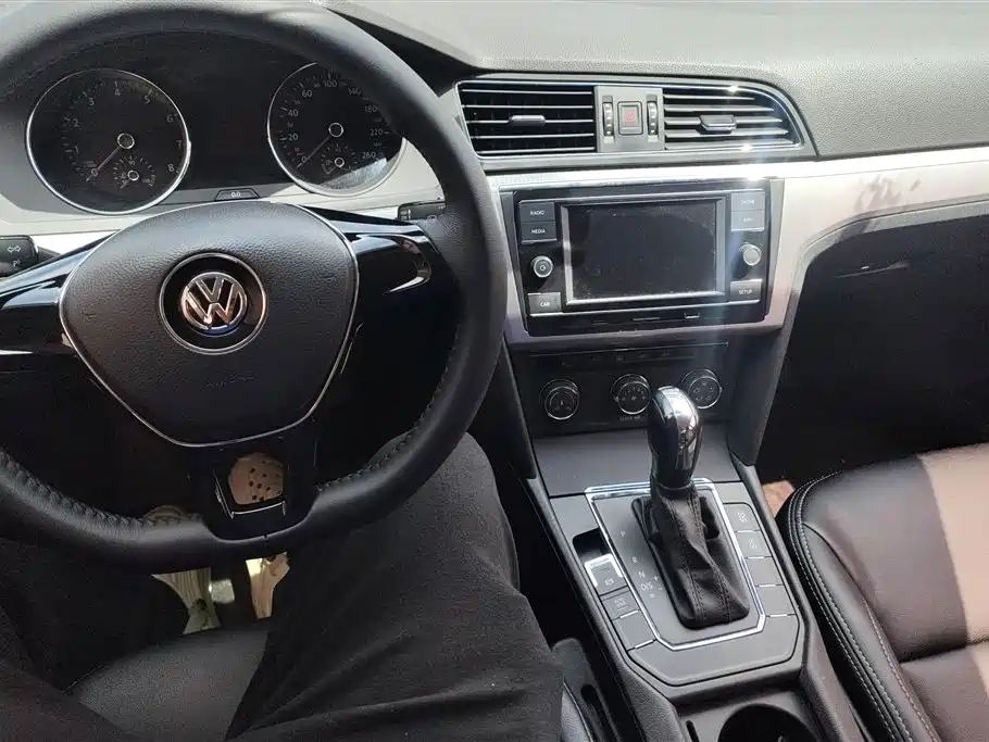 Volkswagen Lamando 2018 — фото 12