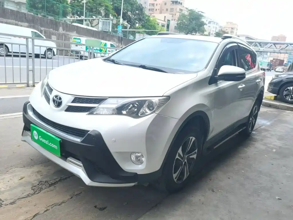 Toyota RAV4 2015