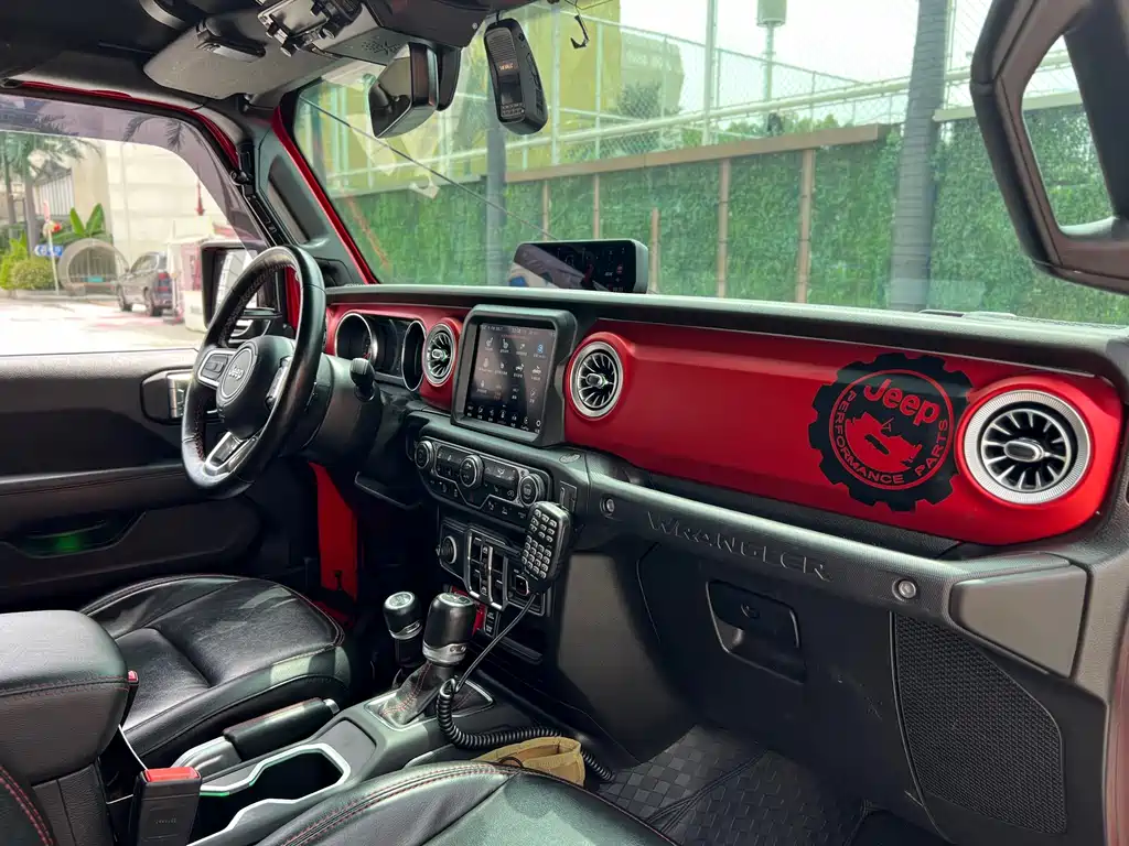 Jeep Wrangler 2021 — фото 13