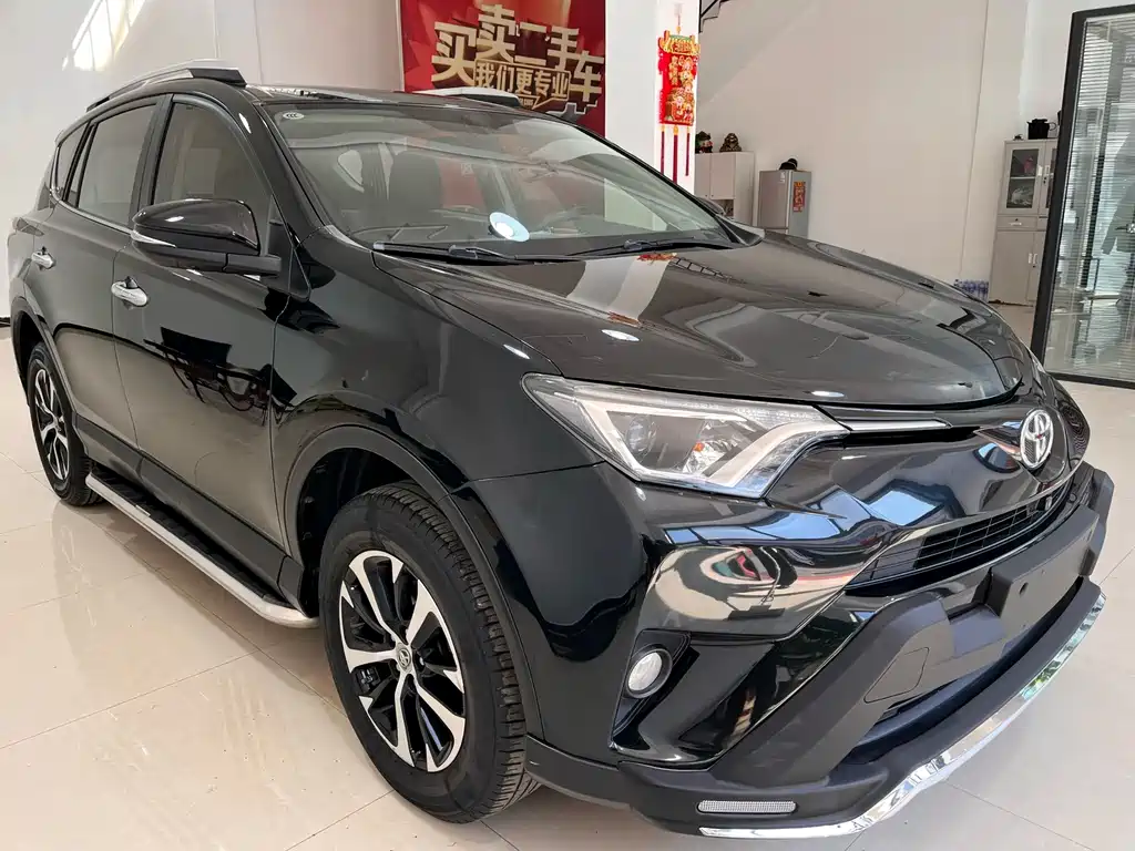 Toyota RAV4 2016 — фото 2