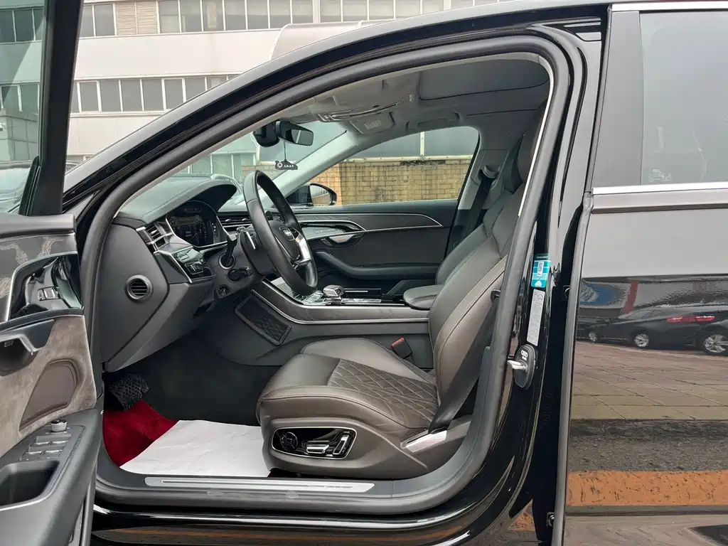 Audi A8 2021