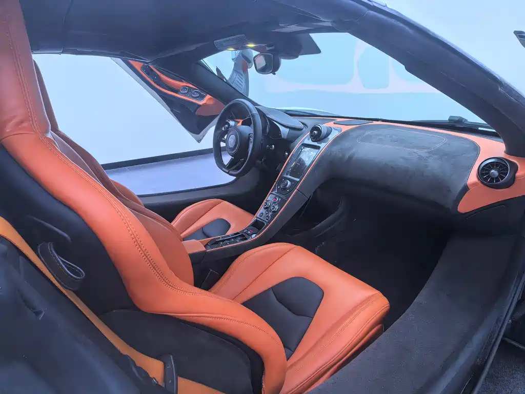 McLaren 12C 2014 — фото 10