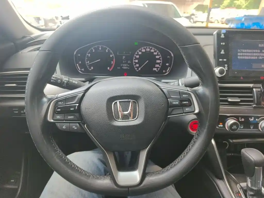 Honda Accord 2019 — фото 11