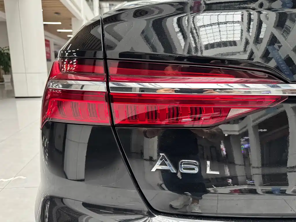 Audi A6L 2020 — фото 23