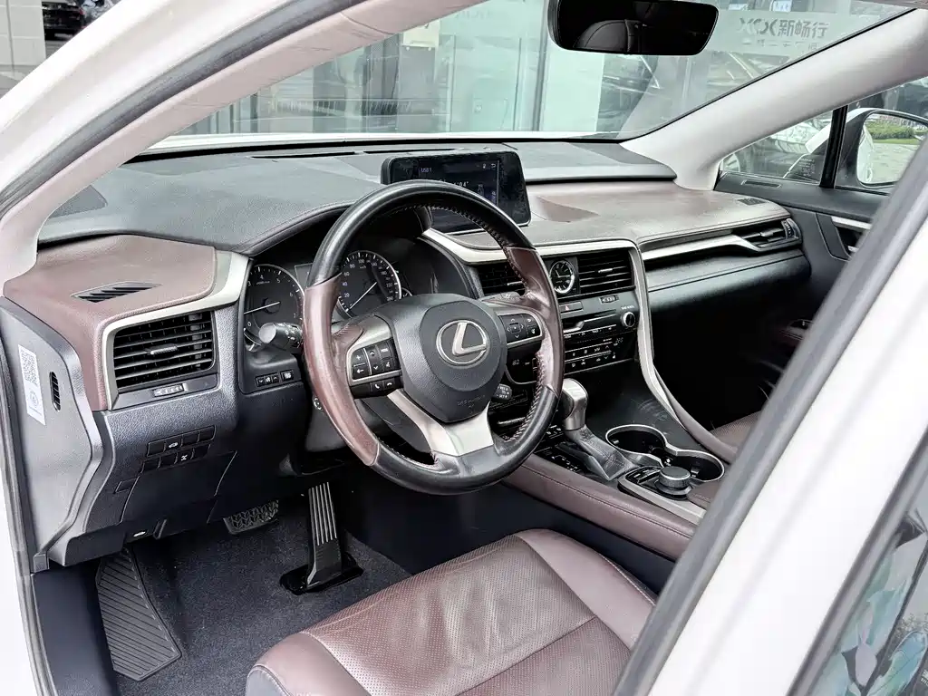 Lexus RX 2017 — фото 13