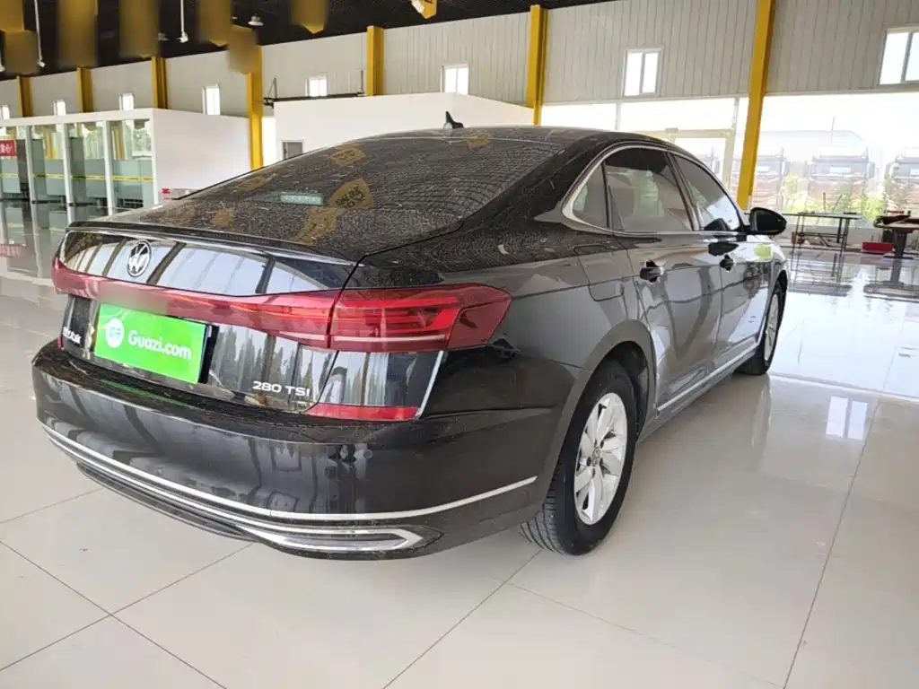 Volkswagen Passat 2023