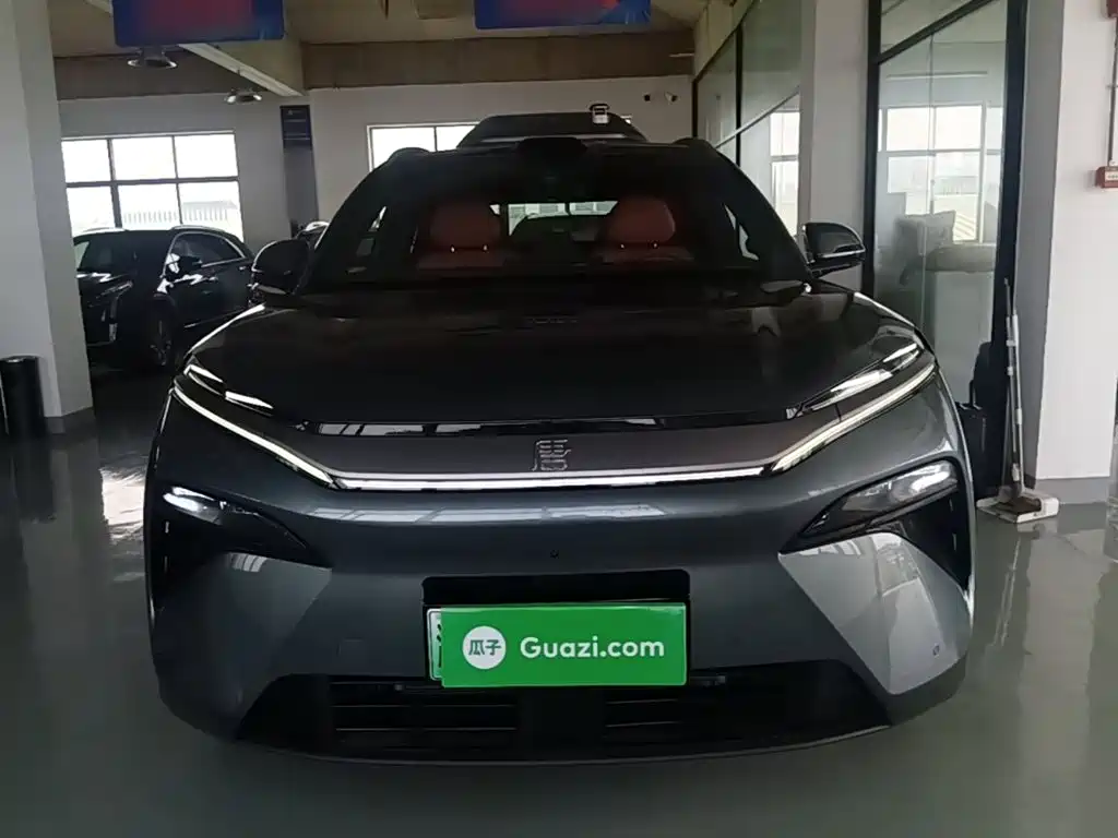BYD Tang L 2025