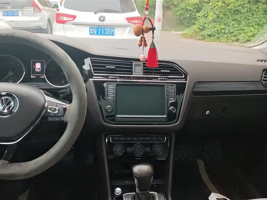 Volkswagen Tiguan L 2017 — фото 13