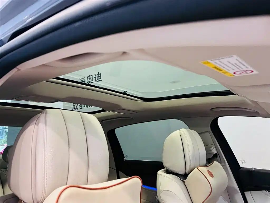 Mercedes-Benz E-Class 2020 — фото 12