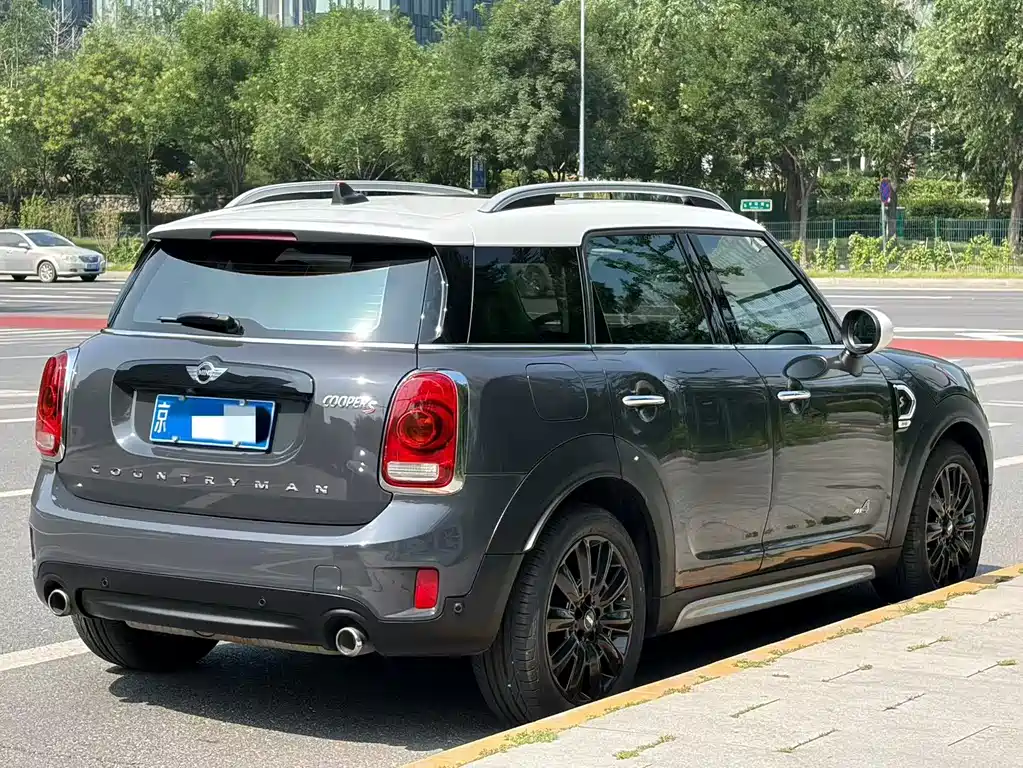 MINI Countryman 2018 — фото 17