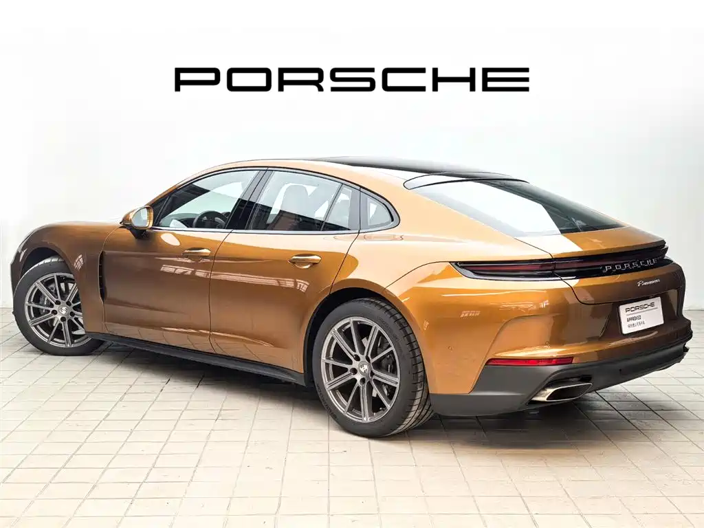 Porsche Panamera 2025