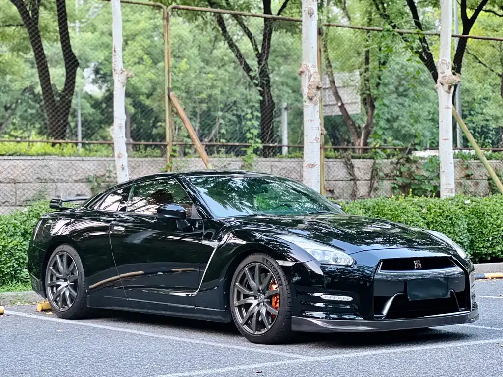 Nissan GT-R 2016 — фото 3