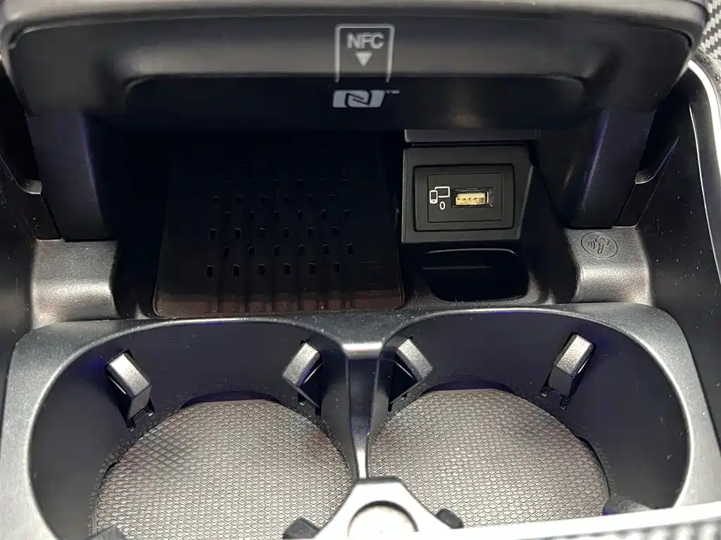Mercedes-Benz E-Class 2018 — фото 12