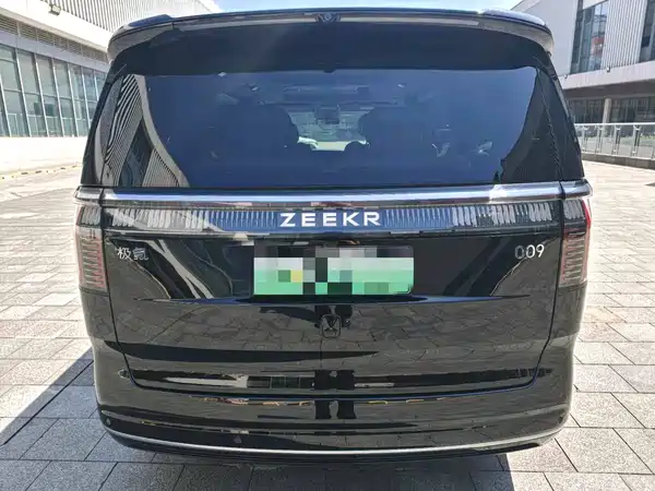 Zeekr 009 2024
