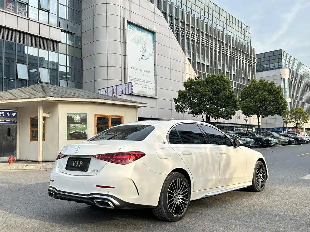 Mercedes-Benz C-Class 2023 — фото 12