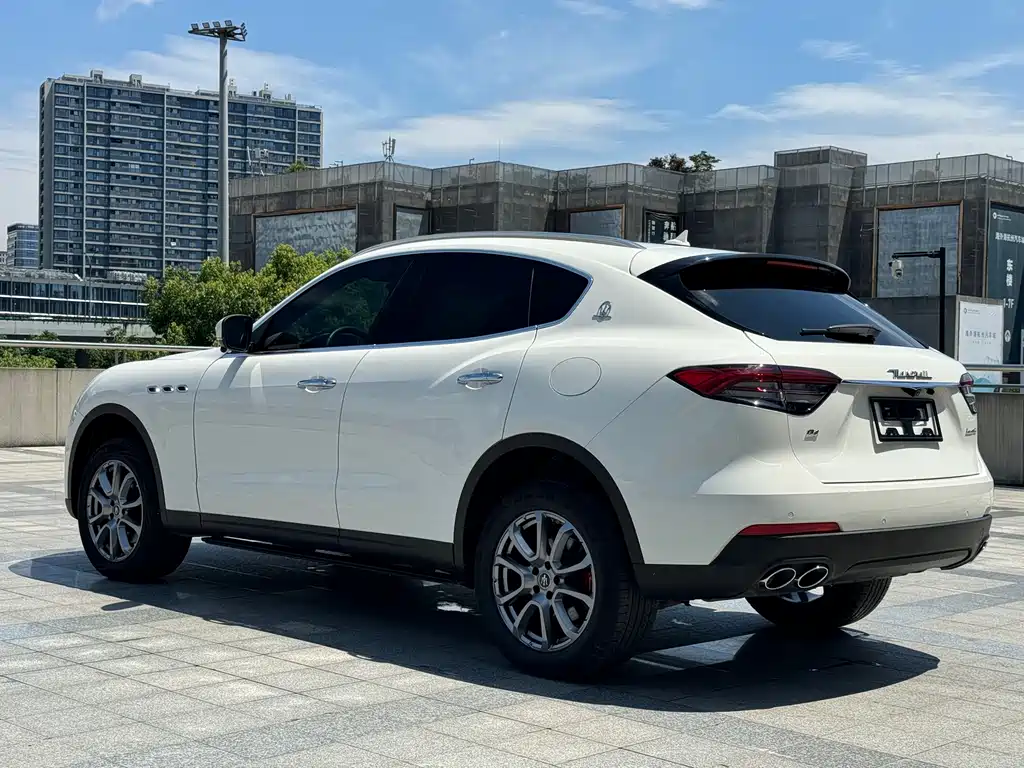 Maserati Levante 2021 — фото 16