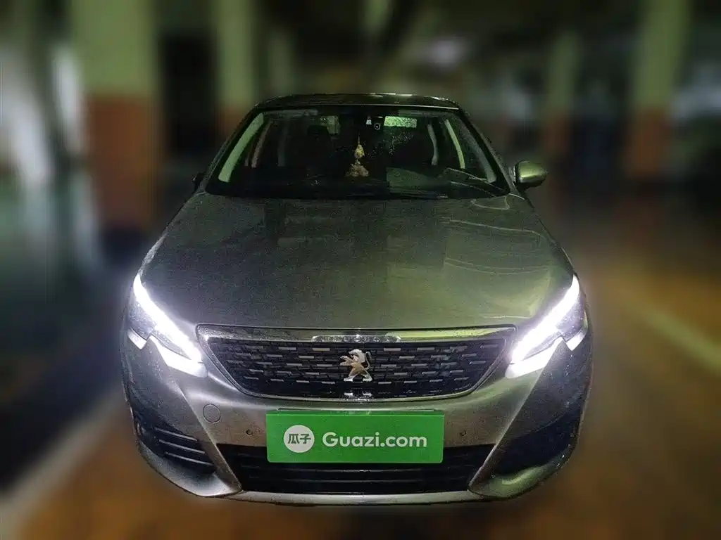 Peugeot 308 2017 — фото 24