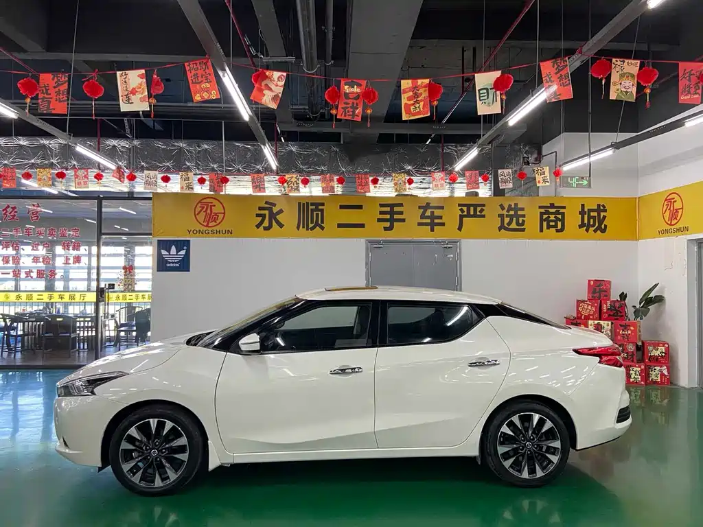 Nissan Bluebird 2019 — фото 11