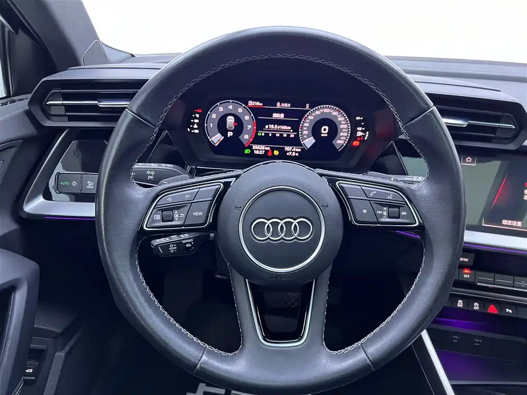 Audi A3 2024 — фото 15