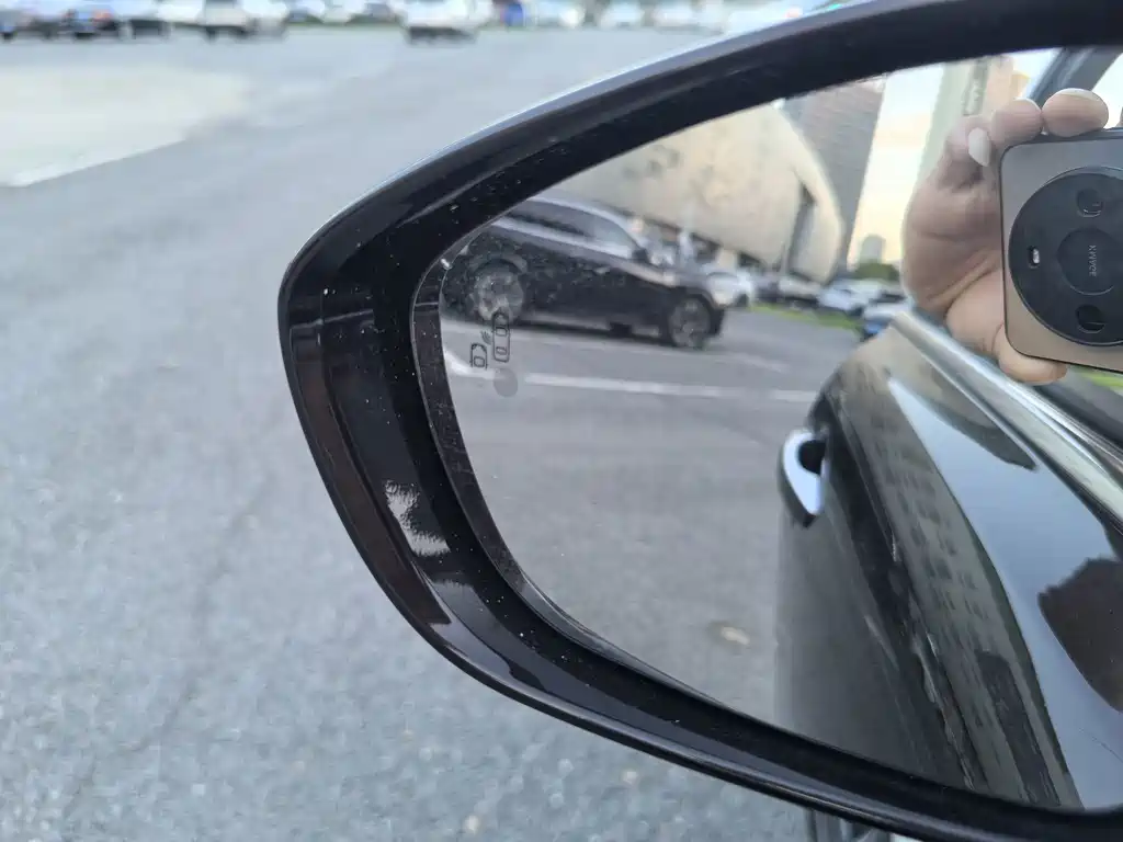 Citroën C6 2017 — фото 11