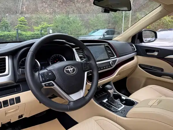 Toyota Highlander 2017