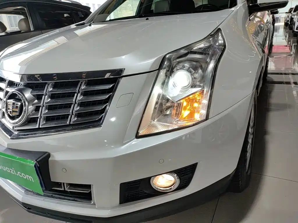 Cadillac SRX 2014 — фото 24
