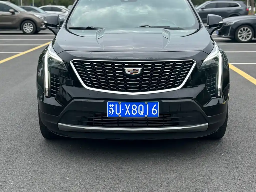 Cadillac XT4 2023 — фото 2