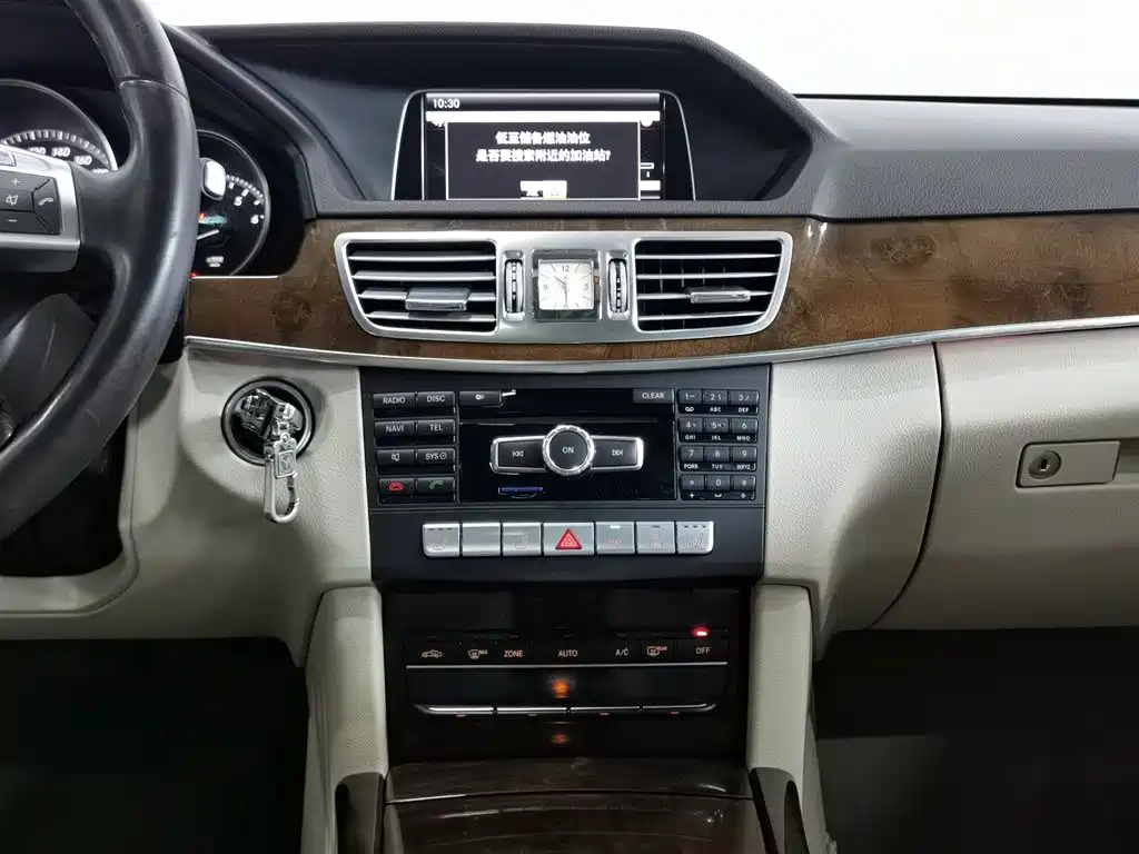Mercedes-Benz E-Class 2013 — фото 12