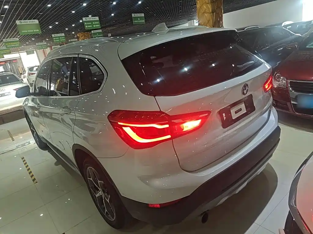 BMW X1 2018 — фото 5