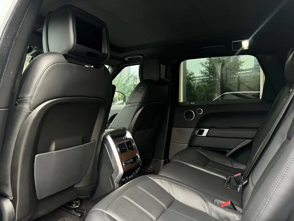Land Rover Sport PHEV 2019 — фото 14