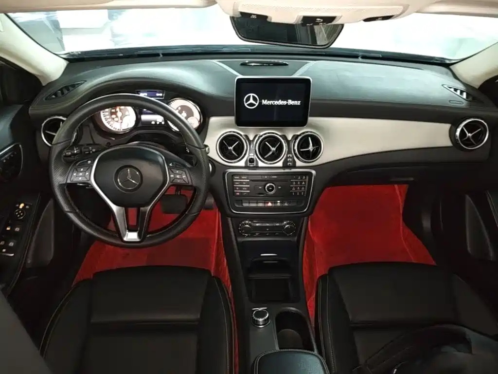 Mercedes-Benz GLA 2016 — фото 16