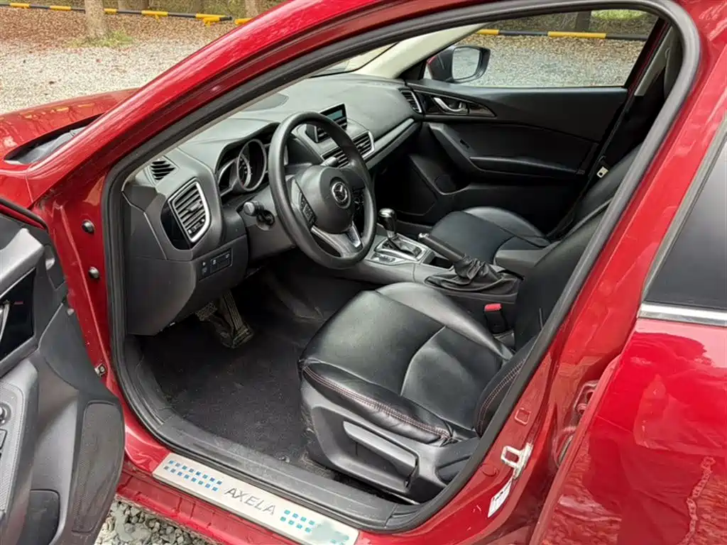 Mazda 3 Axela 2015 — фото 13