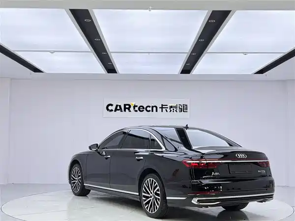 Audi A8 2024
