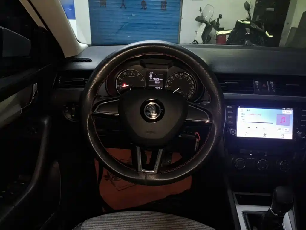 Skoda Octavia 2016 — фото 11