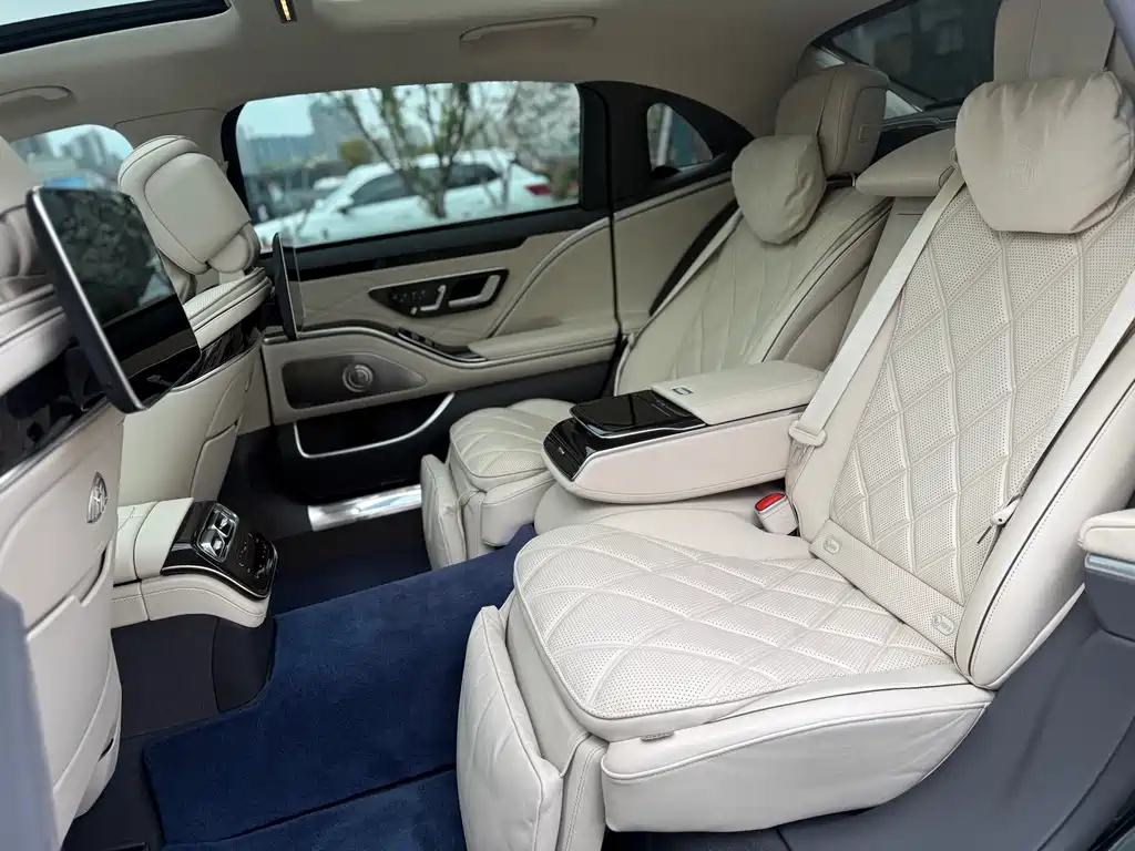 Mercedes-Benz Maybach S-Class 2024