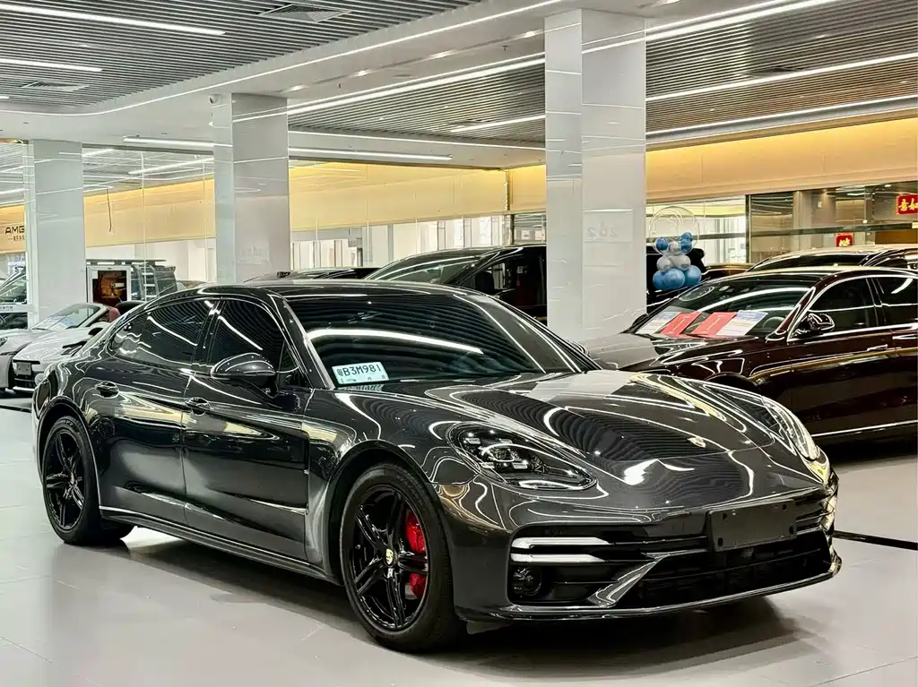 Porsche Panamera 2018 — фото 3