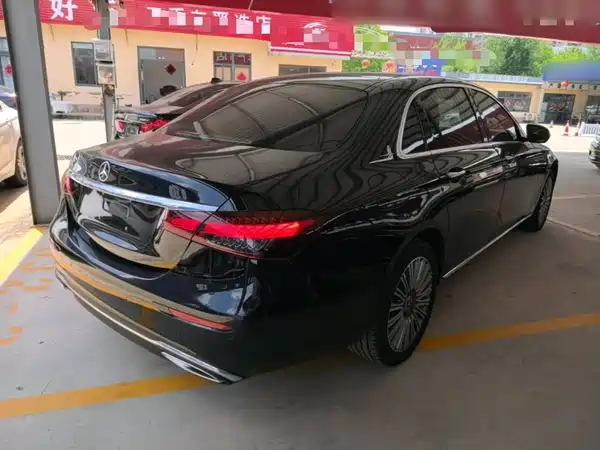 Mercedes-Benz E-Class 2022
