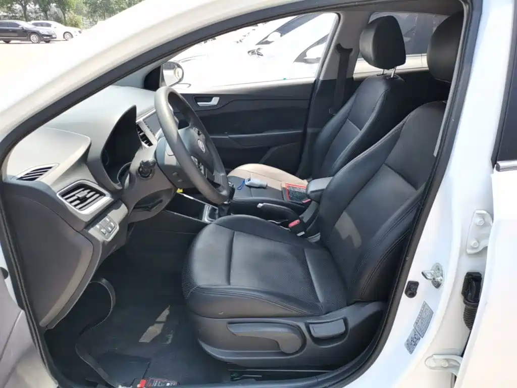 Hyundai Verna 2020 — фото 15