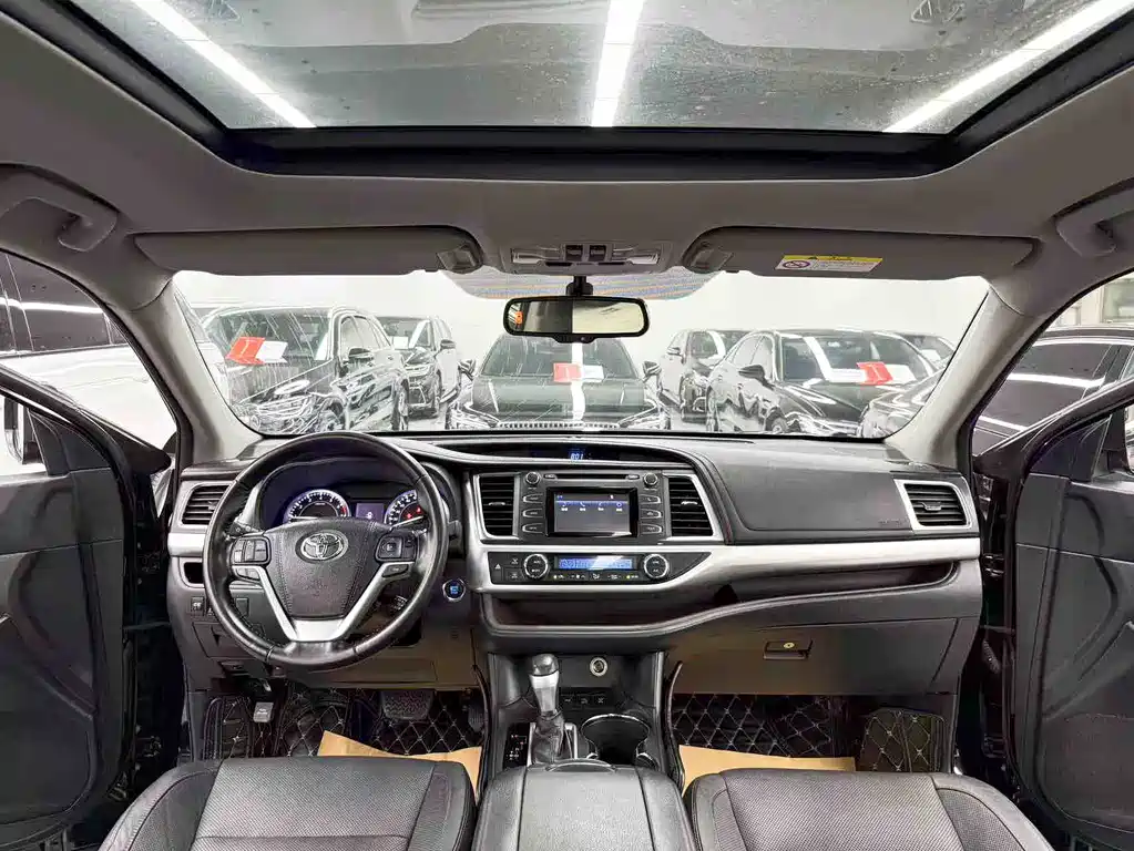 Toyota Highlander 2017 — фото 9