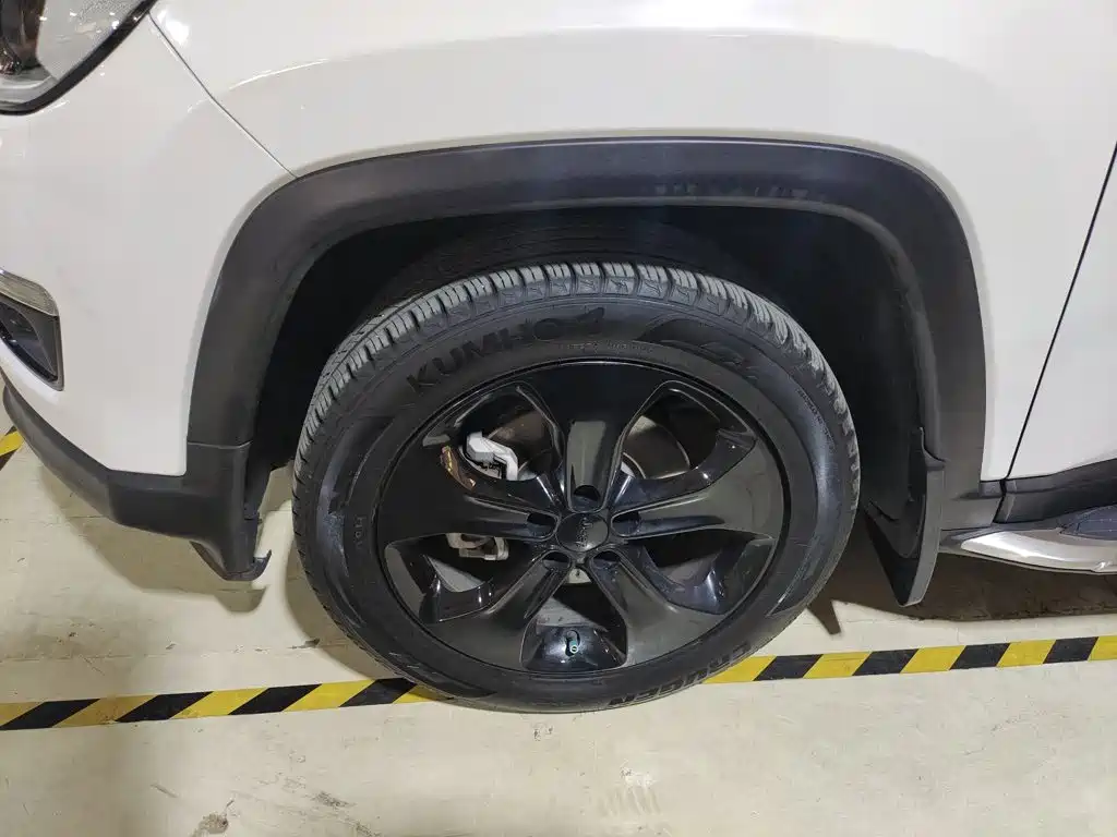 Jeep Compass 2020 — фото 25