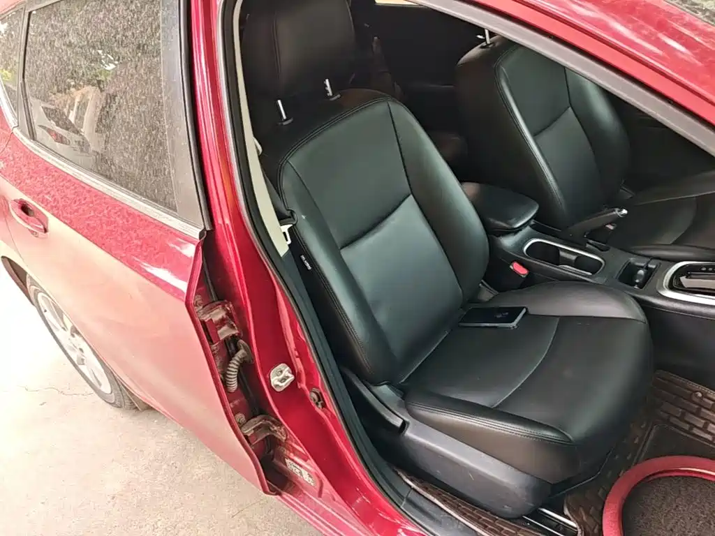 Nissan Tiida 2019 — фото 25