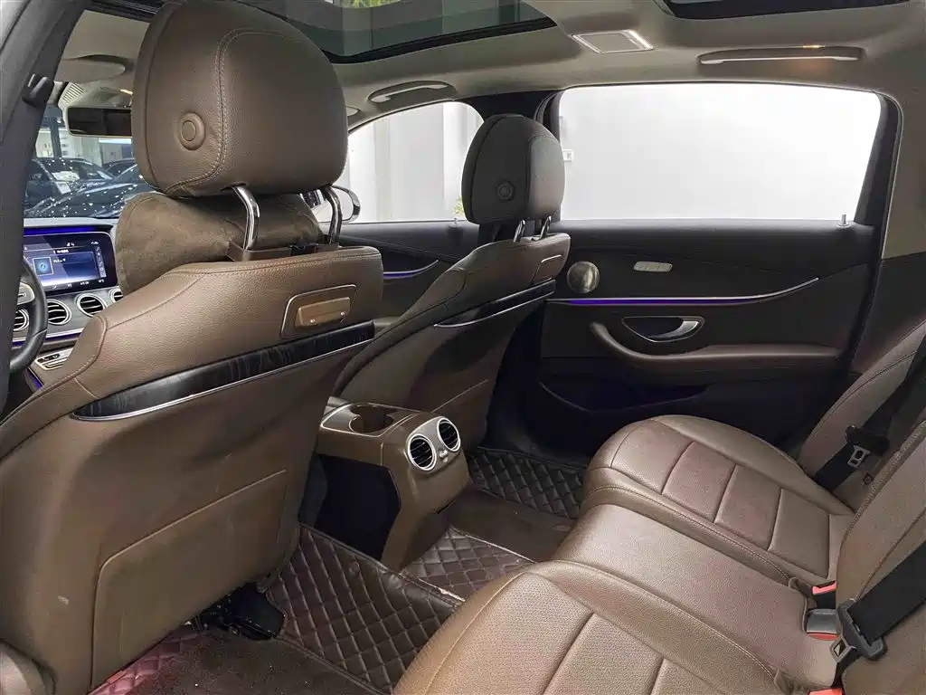 Mercedes-Benz E-Class 2020 — фото 6