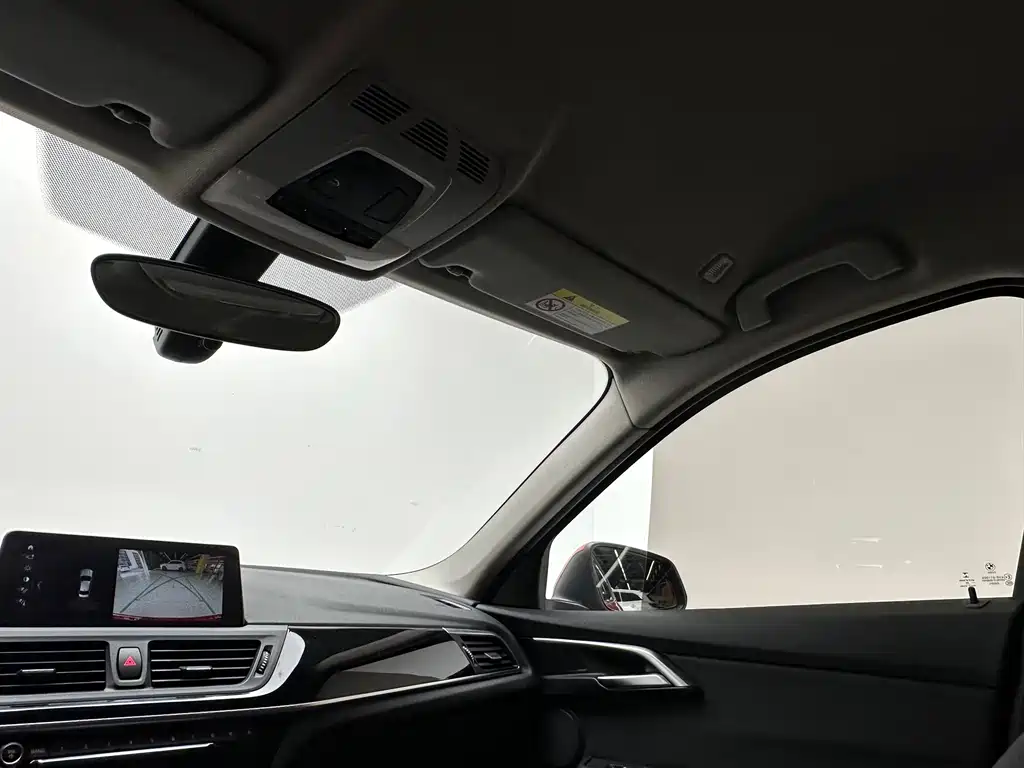 BMW 1 Series 2020 — фото 16