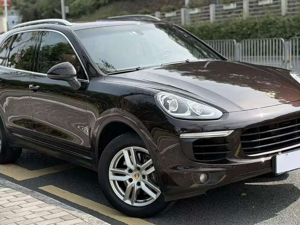 Porsche Cayenne 2015 — фото 3