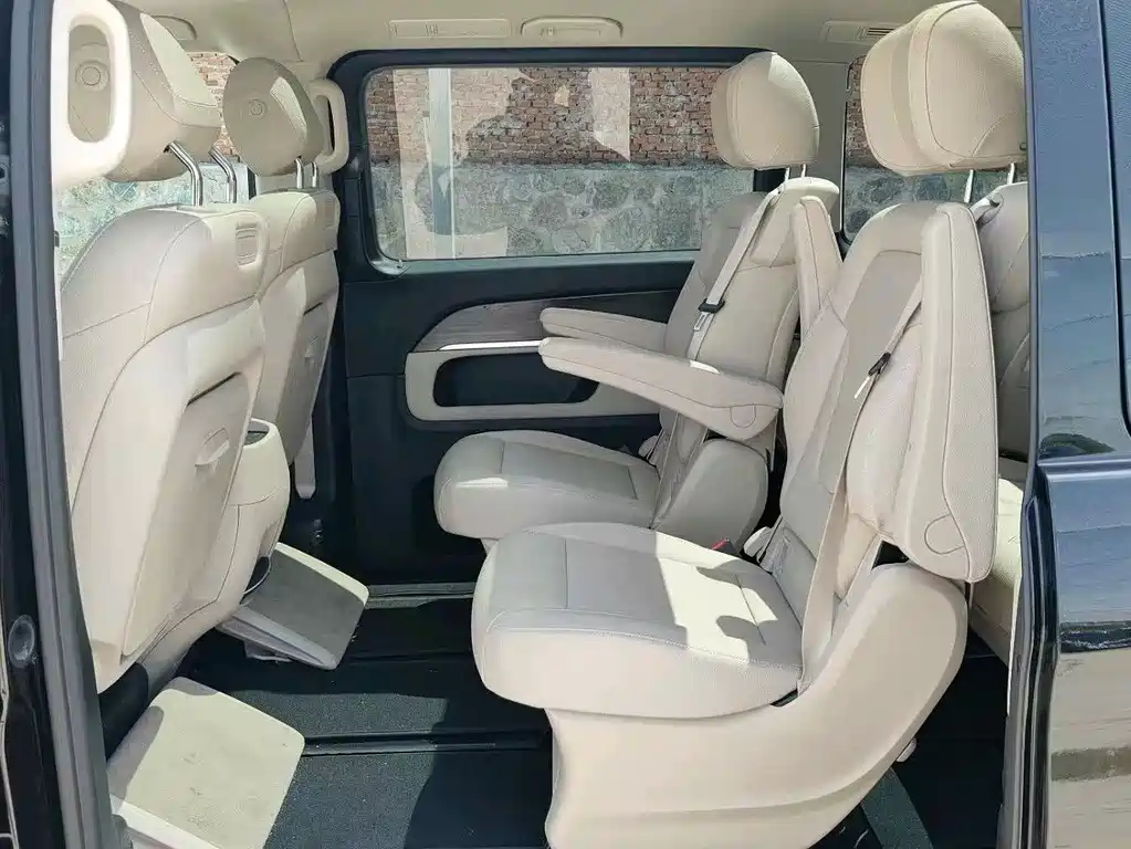 Mercedes-Benz V-Class 2024